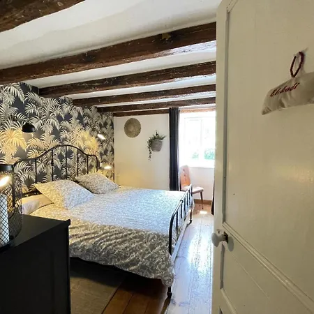 Sarahandia Holiday home