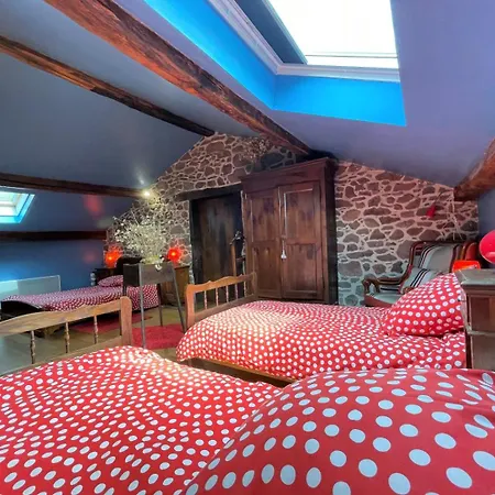 Holiday home Sarahandia *